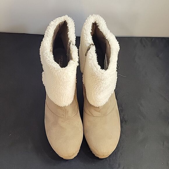 JUICY COUTURE WOMEN"S BUCKLE WEDGE ANKLE BOOTS - Picture 3 of 16